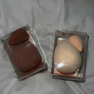 Big and small super soft make up beauty sponge blender 3-D latex free. 2 for 12$